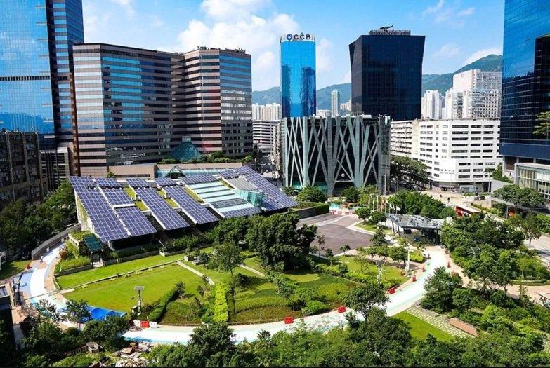 A commercial building with rooftop solar generation