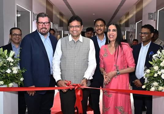 A ribbon-cutting for a new GCC in Hyderabad