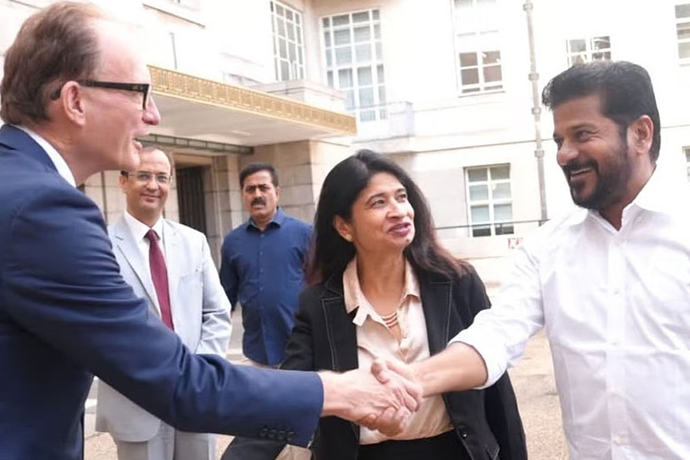 Telangana delegation in discussion with a partner university