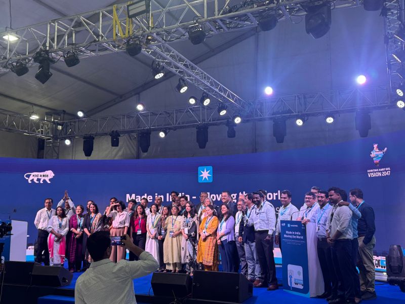 Photograph 4 for: Telangana offers full support for container manufacturing as Maersk sources Made-in-India containers for EXIM